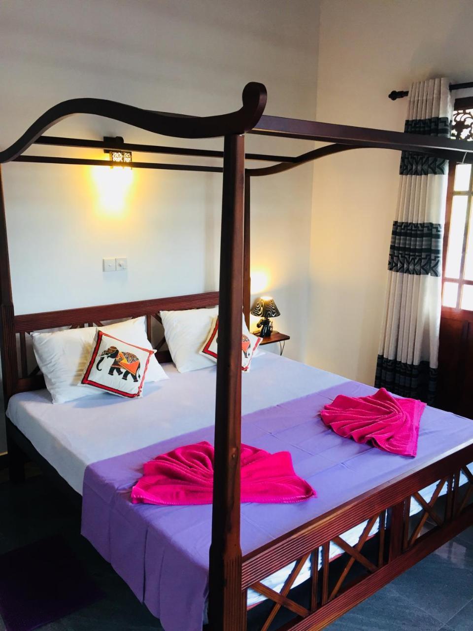 Sanjula Apartments Hikkaduwa Bagian luar foto