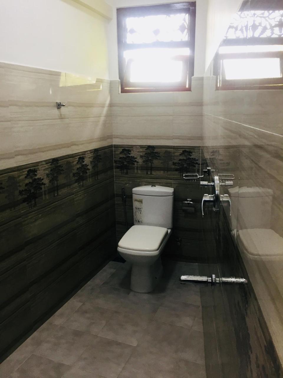 Sanjula Apartments Hikkaduwa Bagian luar foto