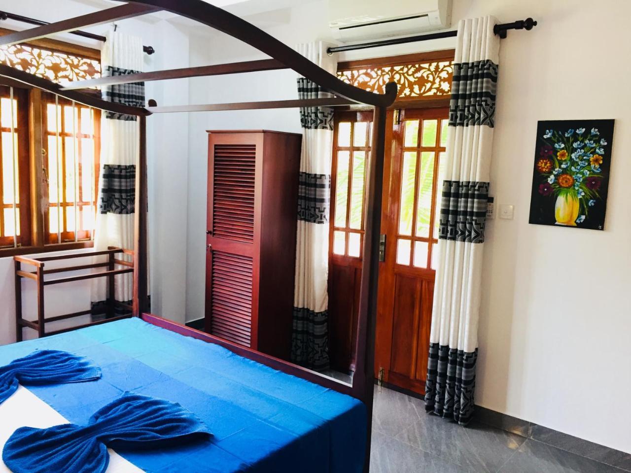 Sanjula Apartments Hikkaduwa Bagian luar foto